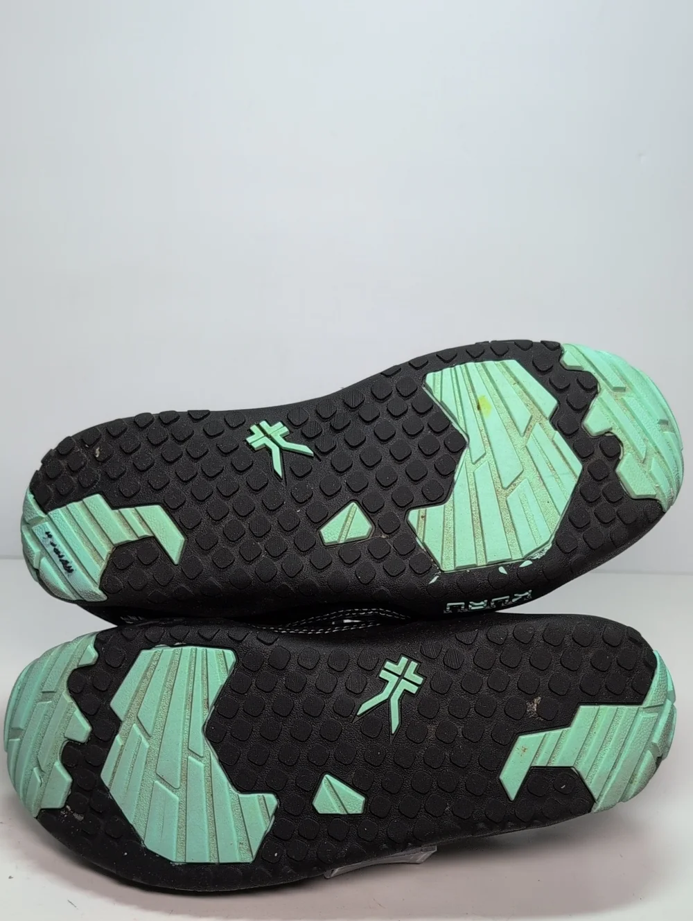 Kuru Chicane trail hiking black delirium womans sneakers size 8.5W EU 39